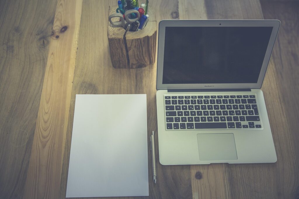 computer, office, desk, work, workplace, laptop, profession, business, keyboard, monitor, apple, computer accessories, graphic design, design, style, wooden desk, vintage, retro